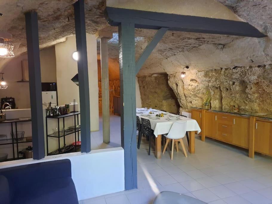 Maison Troglodytique Doue La Fontaine Exteriör bild