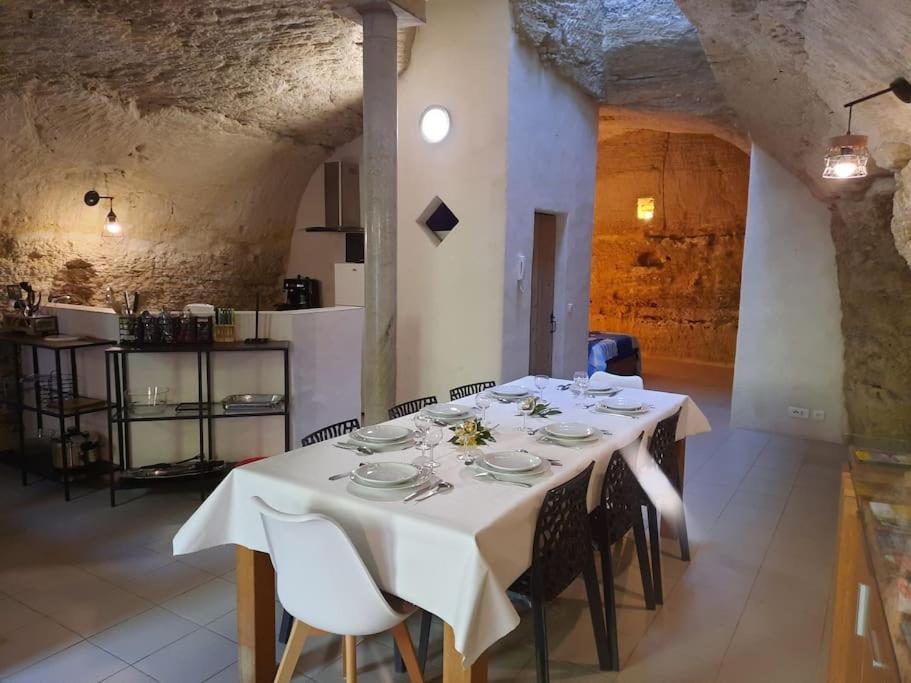Maison Troglodytique Doue La Fontaine Exteriör bild