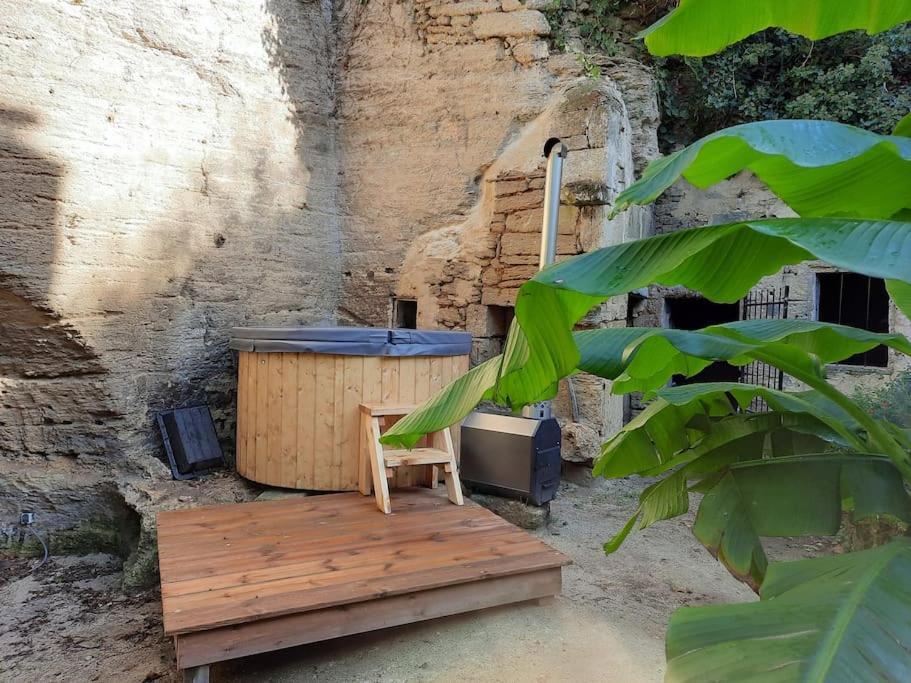 Maison Troglodytique Doue La Fontaine Exteriör bild